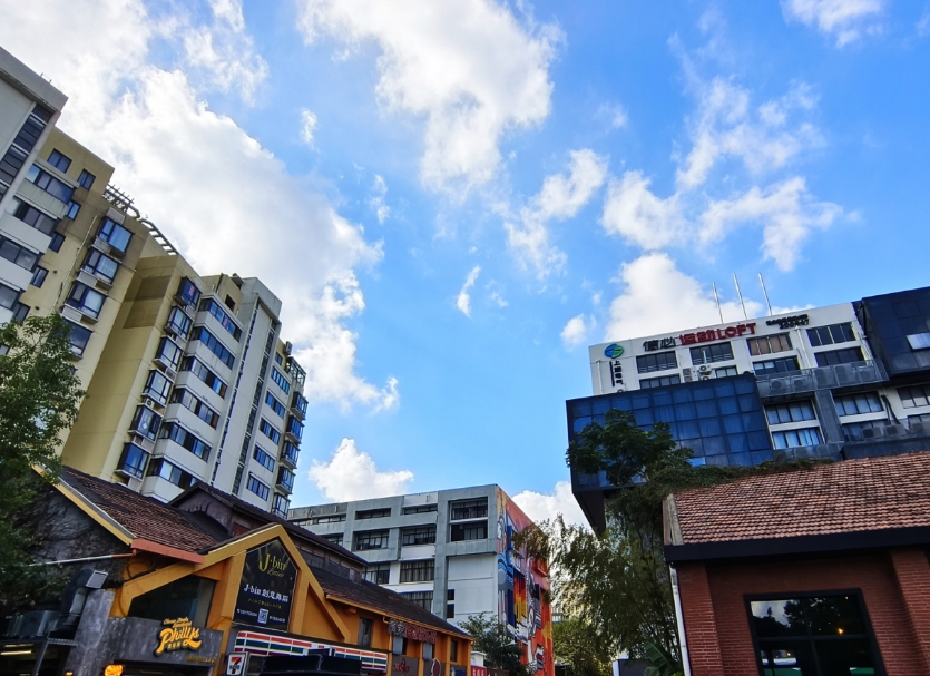 上海虹口德必運動 LOFT：運動基因×創(chuàng)意辦公，打造北外灘活力產(chǎn)業(yè)社區(qū)