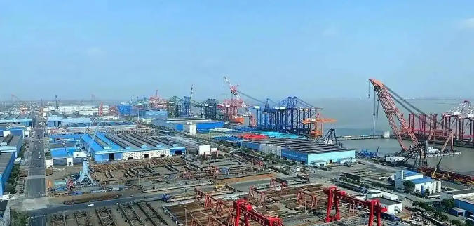 上海市人民政府辦公廳關(guān)于印發(fā)《上海市建設(shè)長興島世界級現(xiàn)代化造船基地的實施方案（2025-2027年）》的通知
